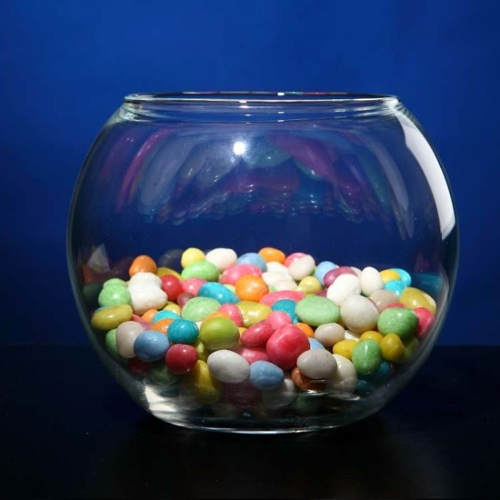 Аквариум в шаре. Шарики для аквариума. Аквариум ваза шар. Аквариумные шарики стеклянные. Стеклянные камушки для аквариума.